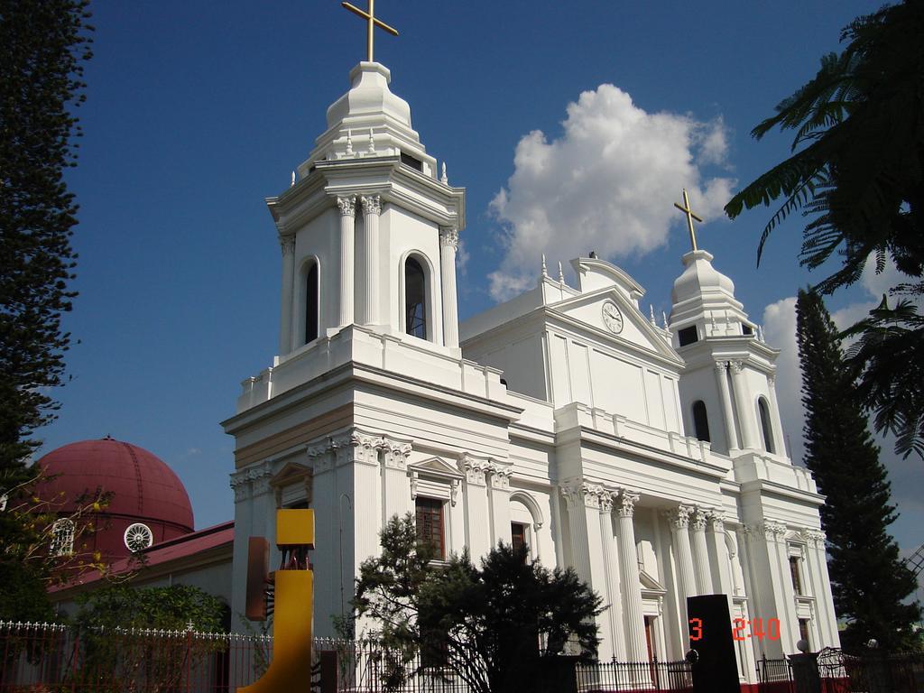 Hotel Santamaria Airport North / Alajuela Downtown Exterior foto